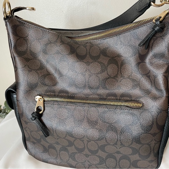 Coach NWT Signature coated canvas and refined pebble leather shoulder bag - Picture 6 of 11